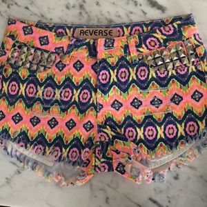 Patterned jean shorts